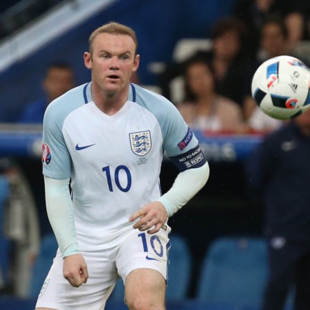 Rooney Tips Kane to Beat his England Record